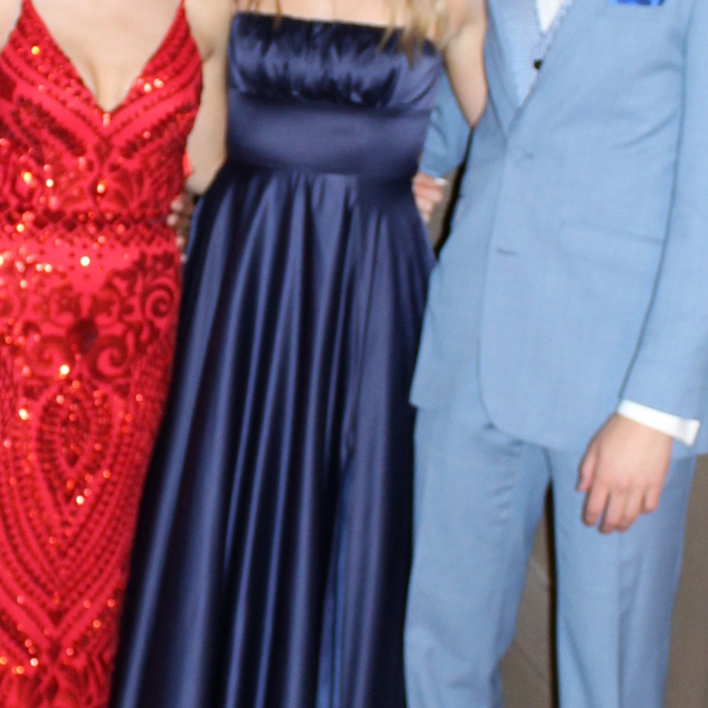 Windsor Formal Dress - Picture 3 of 4